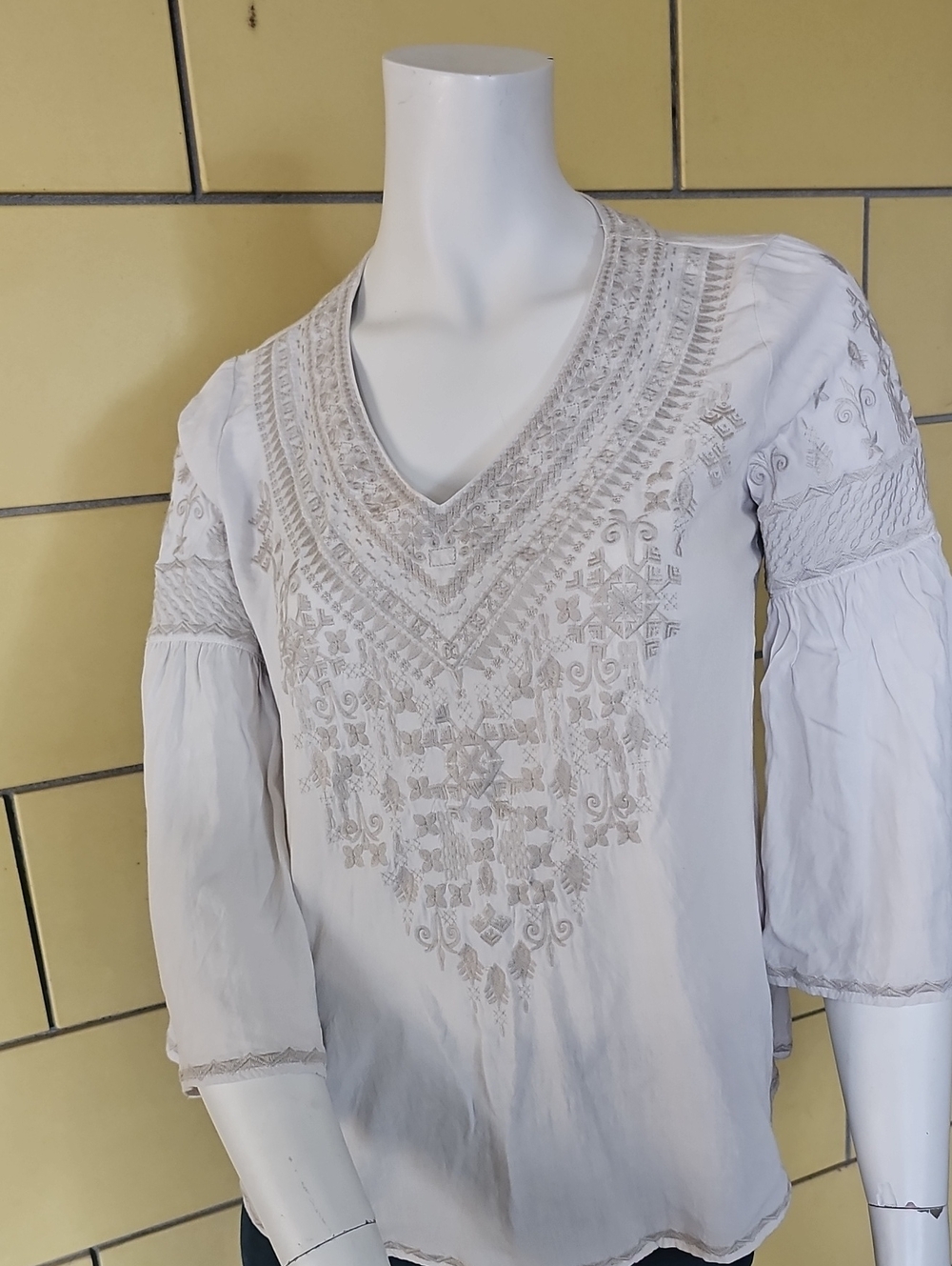 Chelsea & Theodore Boho Embroidered Blouse White Size S 100% Rayon